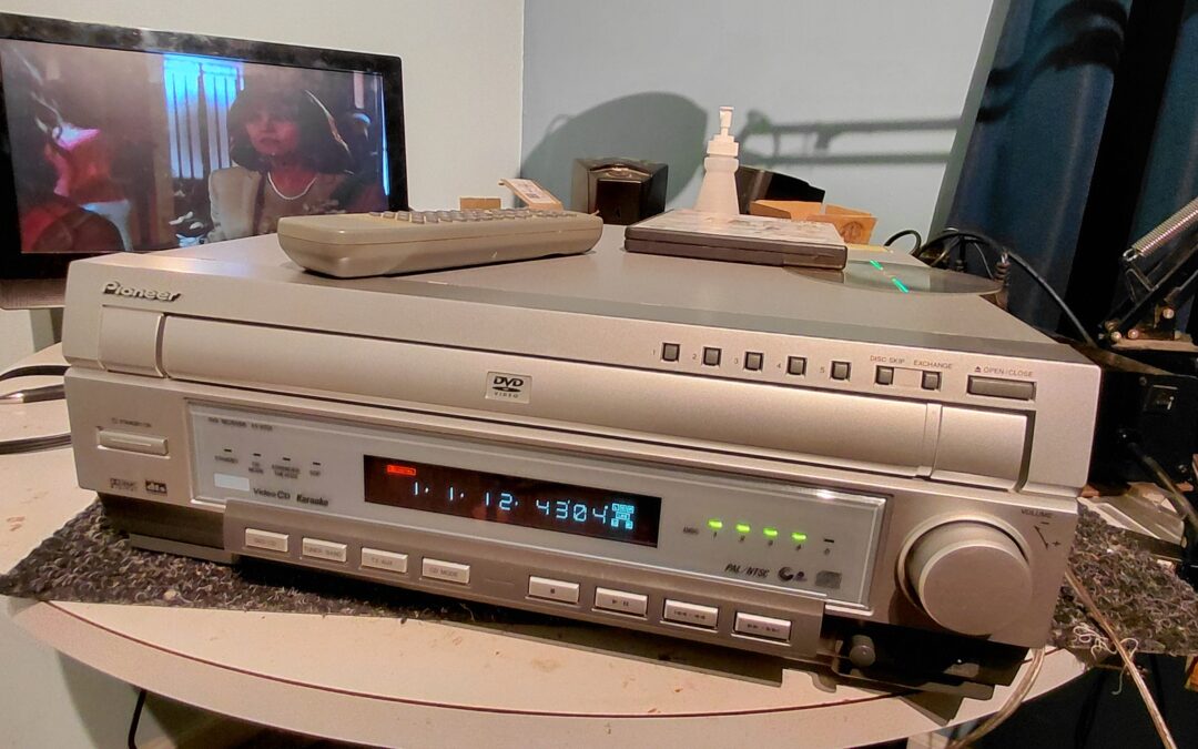 Why Vintage Electronics Repairs Take Time